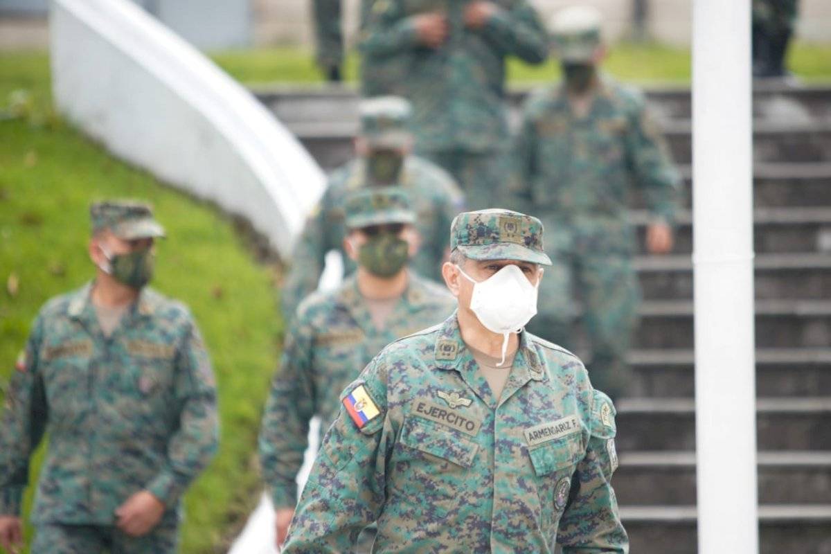 Militares se reintegran a sus labores después de vencer al coronavirus