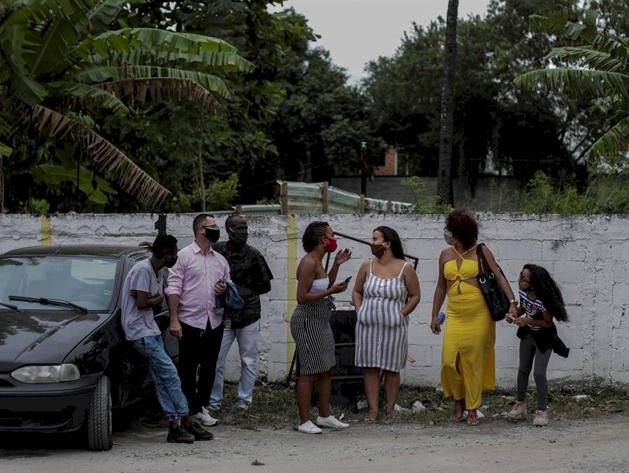 Matrimonios sobre ruedas, una forma original de unir corazones en la pandemia