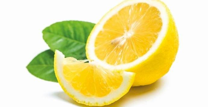 El té de semillas de limón es muy efectivo para el dolor de cabeza