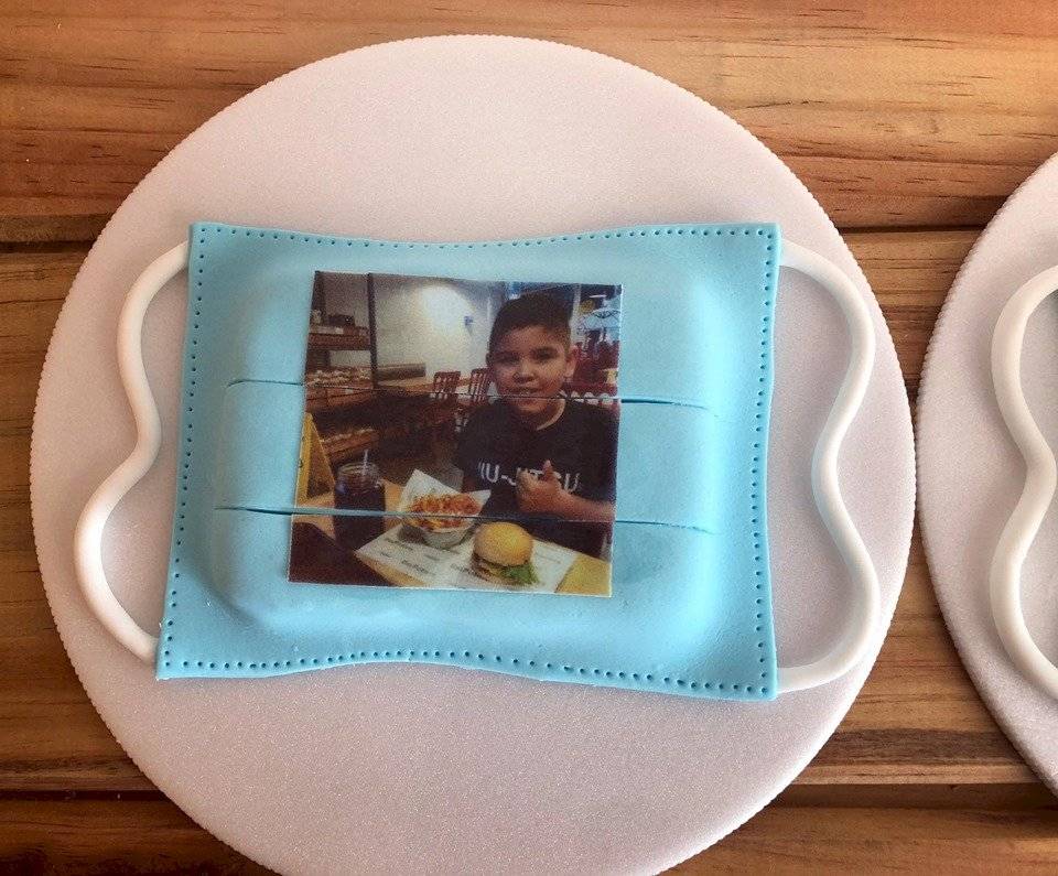 Pasteles en forma de mascarilla