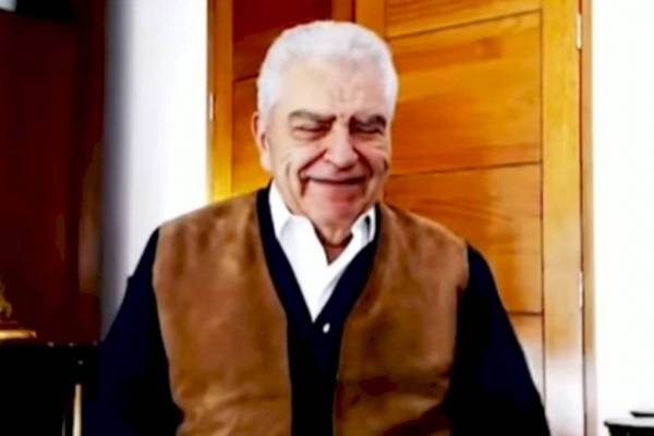 Don Francisco sorprende con pelo totalmente blanco y comparte potente reflexión en cuarentena: "Uno está más cerca de la muerte que de la vida"