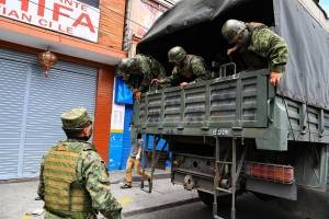 Comerciantes informales de Quito protestan en medio de la cuarentena