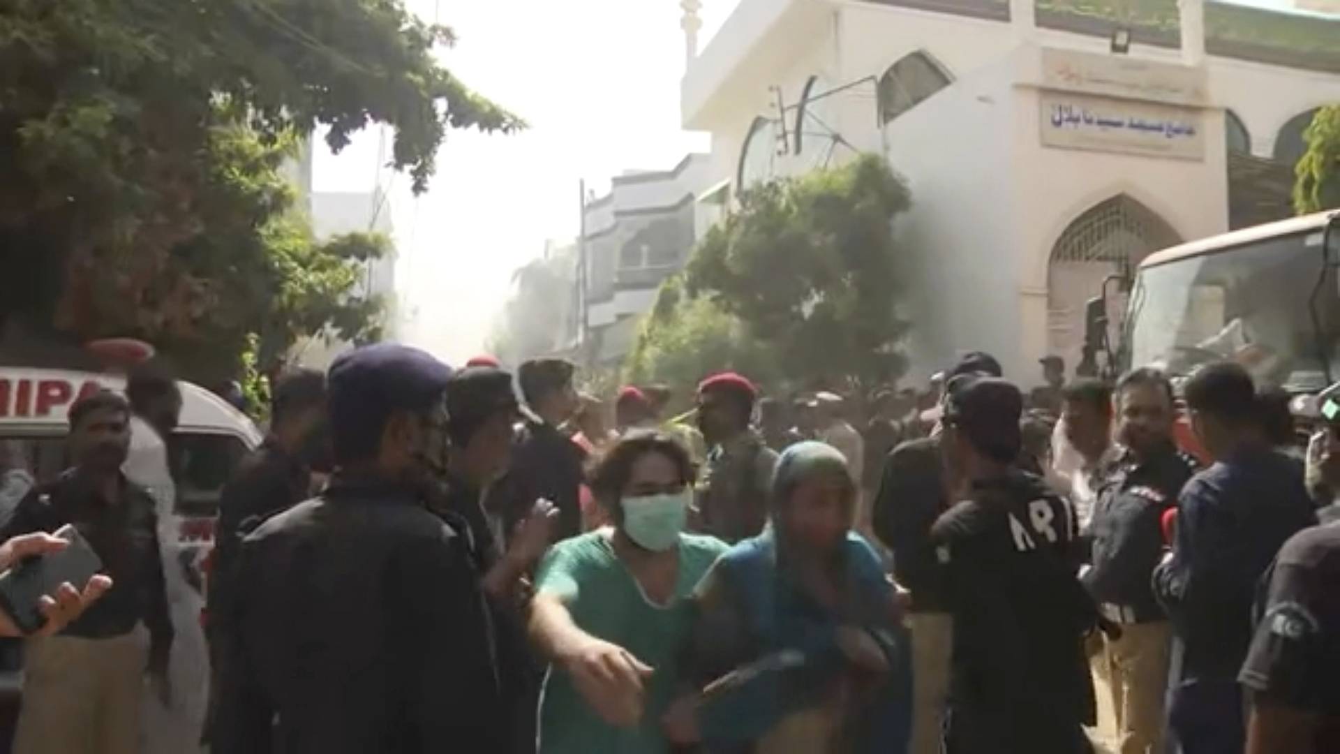 Escenas del accidente de avión en Pakistán Escenas del accidente de avión en Pakistán