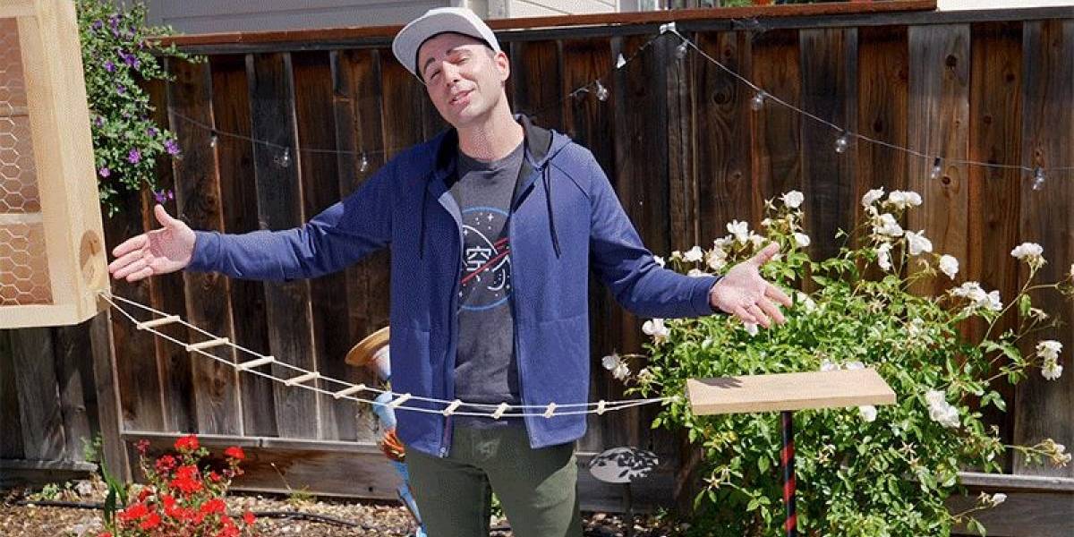 Ex Ingeniero de la NASA crea un circuito de obstáculos para ardillas digno de American Ninja Warrior