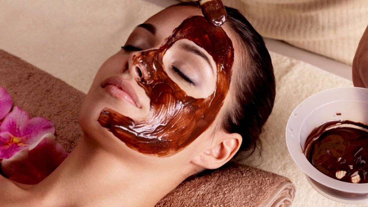 El chocolate no solo es delicioso, sino que también tiene propiedades como mascarilla para pieles secas
