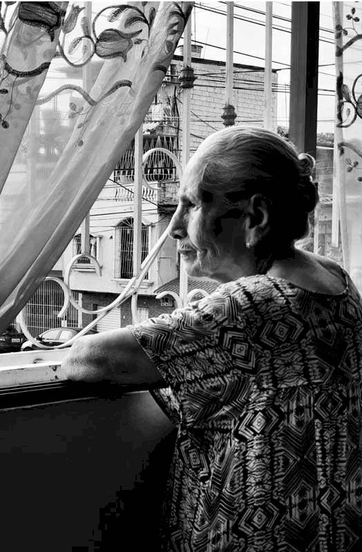 fotografia-anciana-gana-concurso