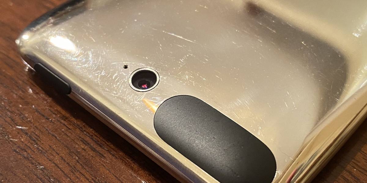 Aparecen imágenes del prototipo de iPod touch en su tercera generación... ¡con cámara!