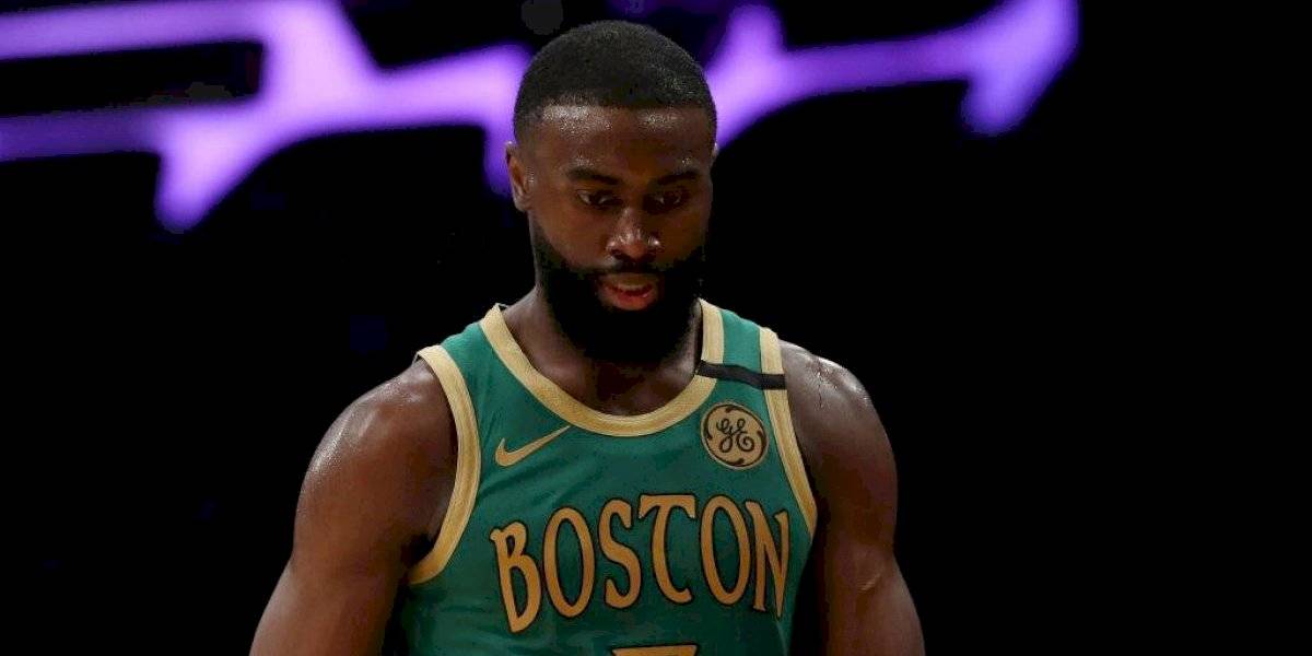 Jugador de los Celtics se une a protestas por muerte de George Floyd