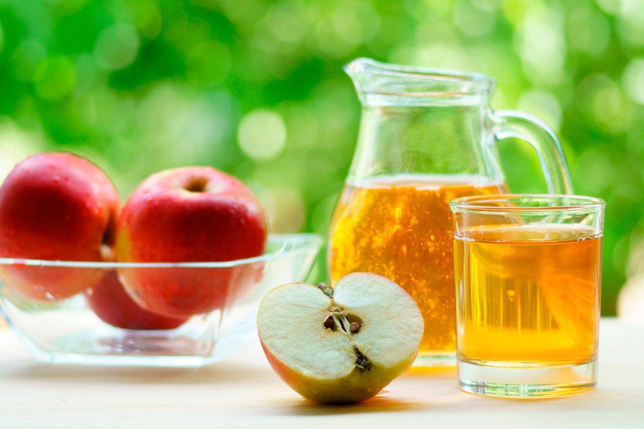 Un jugo de manzana, papaya y limón te ayudará a combatir el colon irritable Colon irritable