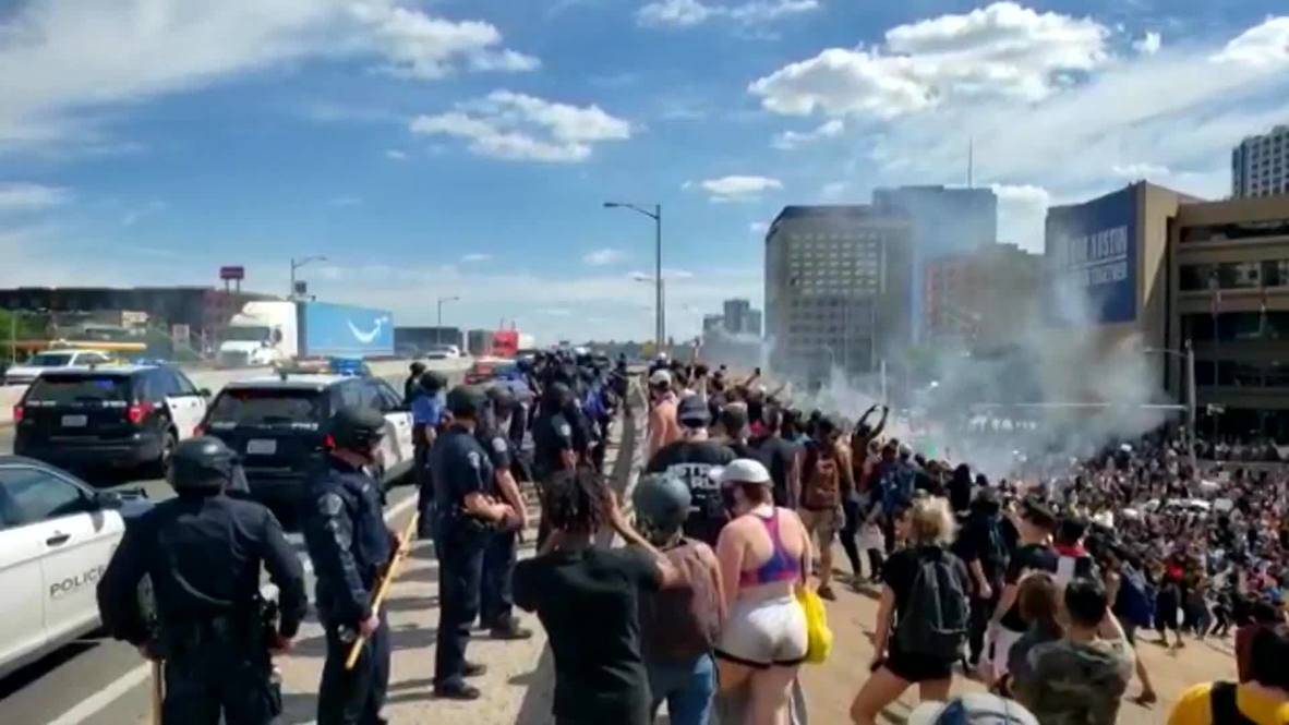 Uso del gas lacrimógeno durante las protestas en Estados Unidos. Uso del gas lacrimógeno durante las protestas en Estados Unidos.