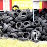 Pierluisi declara emergencia ambiental por exceso de neumáticos usados