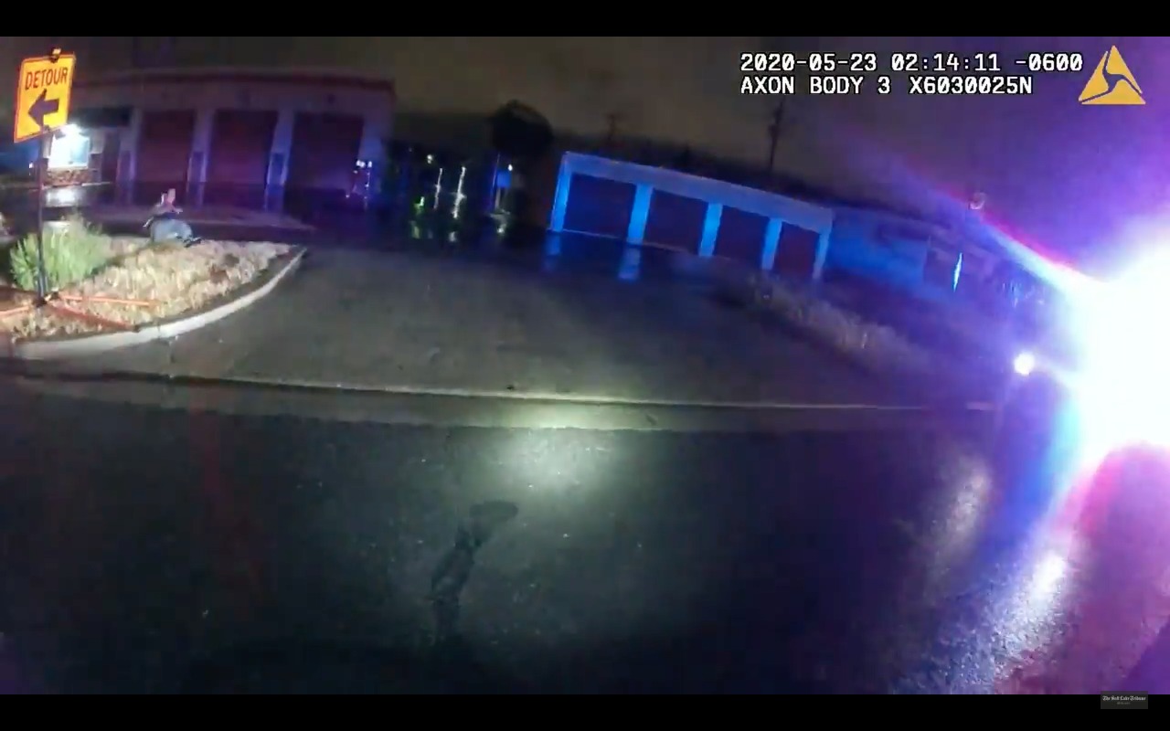Aterrador video demuestra brutalidad policial contra latino en Estados Unidos Aterrador video demuestra brutalidad policial contra latino en Estados Unidos