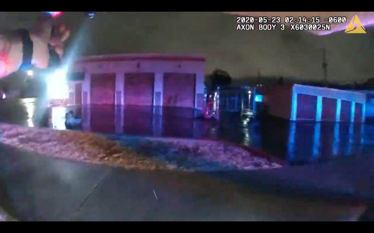 Aterrador video demuestra brutalidad policial contra latino en Estados Unidos Aterrador video demuestra brutalidad policial contra latino en Estados Unidos