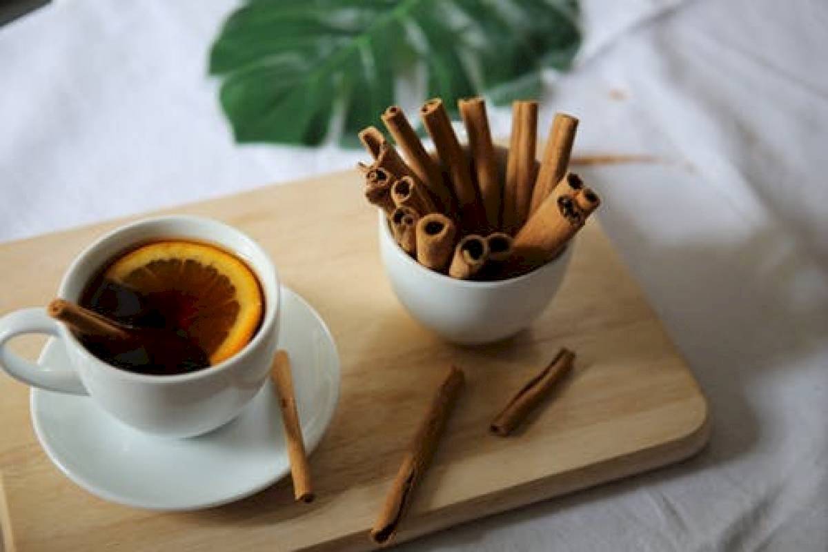 El té de manzanilla y el de canela son excelentes analgésicos para los dolores menstruales.