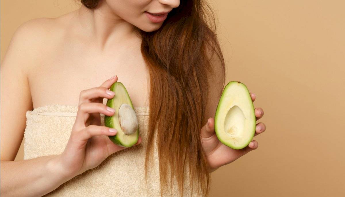 El aguacate junto al huevo te ayudarán a recuperar la vitalidad de tu cabello
