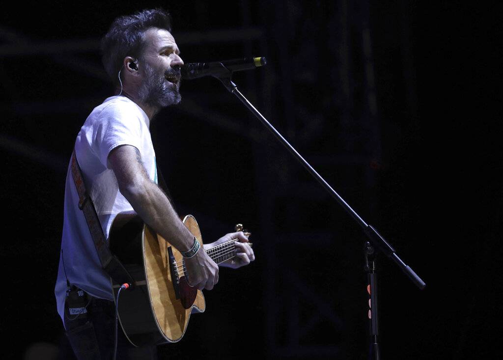 En octubre de 2018 anunció que deja la música de manera indefinida a partir de enero de 2019.11 En octubre de 2018 anunció que deja la música de manera indefinida a partir de enero de 2019.11