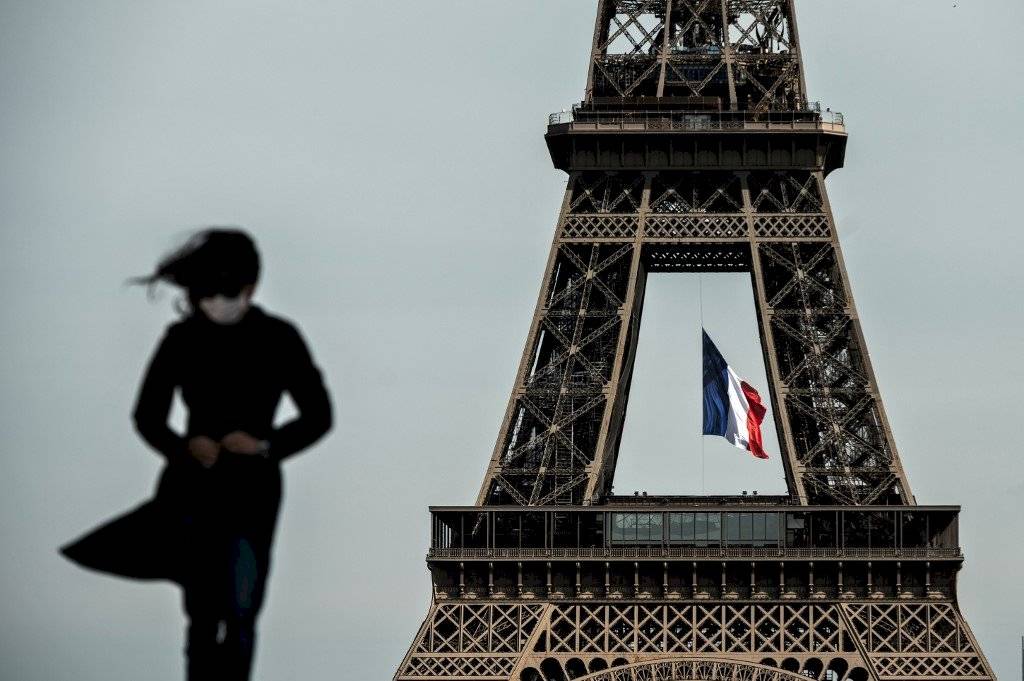 Torre Eiffel, cerrada por la pandemia de COVID-19