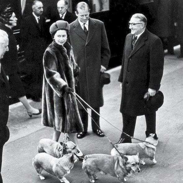 Reina Isabel II
