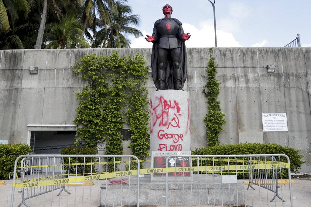 Estatua ataque