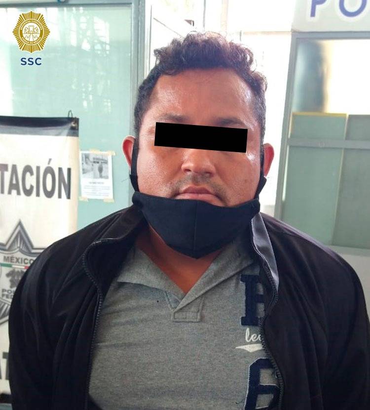 Detenido con pistola oculta en bolillo