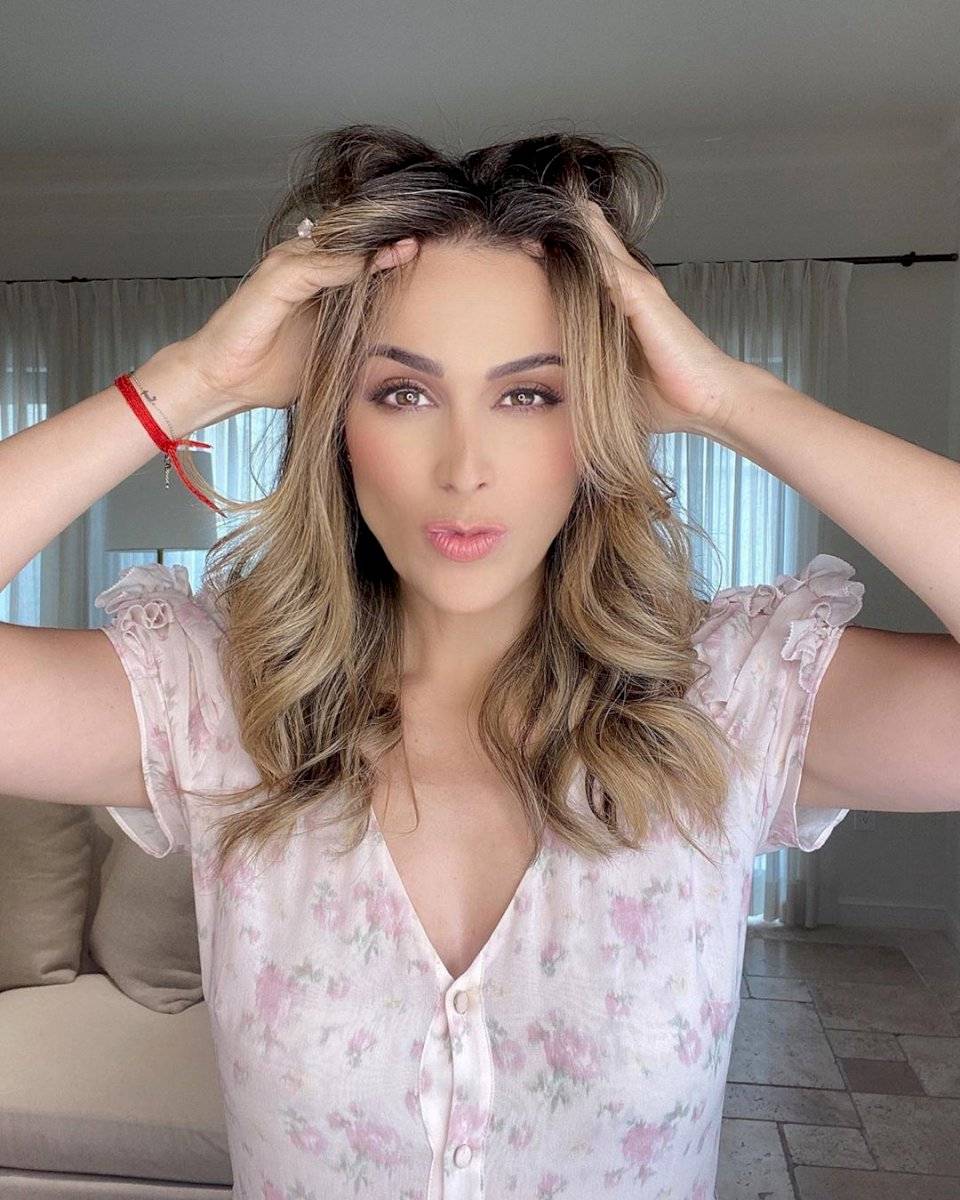 Jacky Bracamontes
