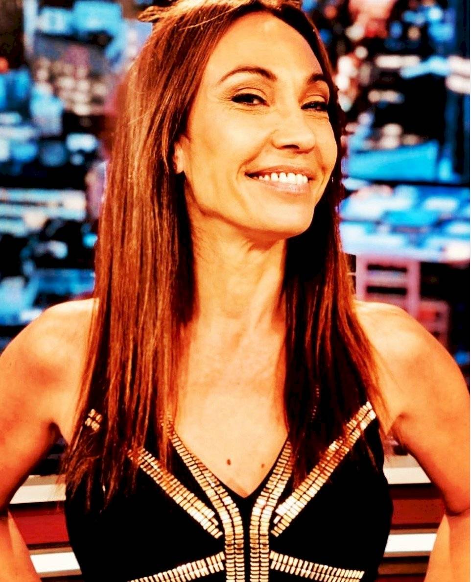 Ernestina País