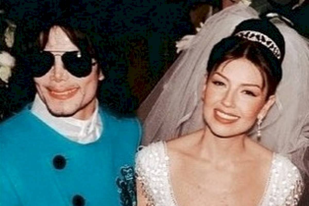 Thalía junto Michael Jackson en su boda