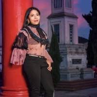Yalitza Aparicio derrocha sensualidad en vestido de encaje blanco transparente