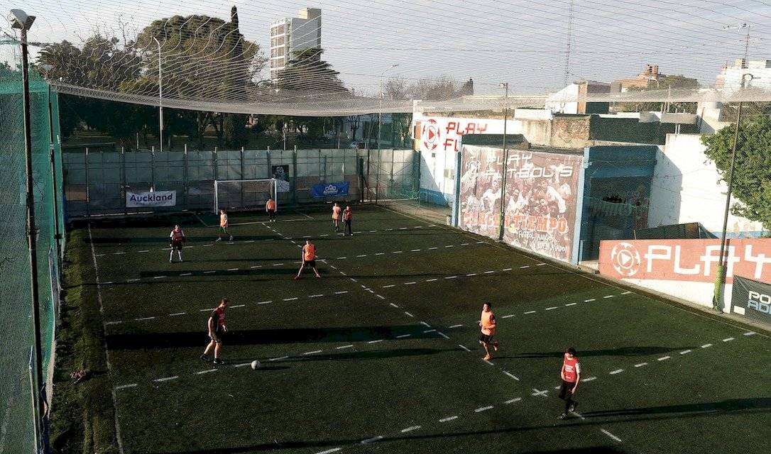 Crean futbol con distancia social para evitar contagios de Covid-19