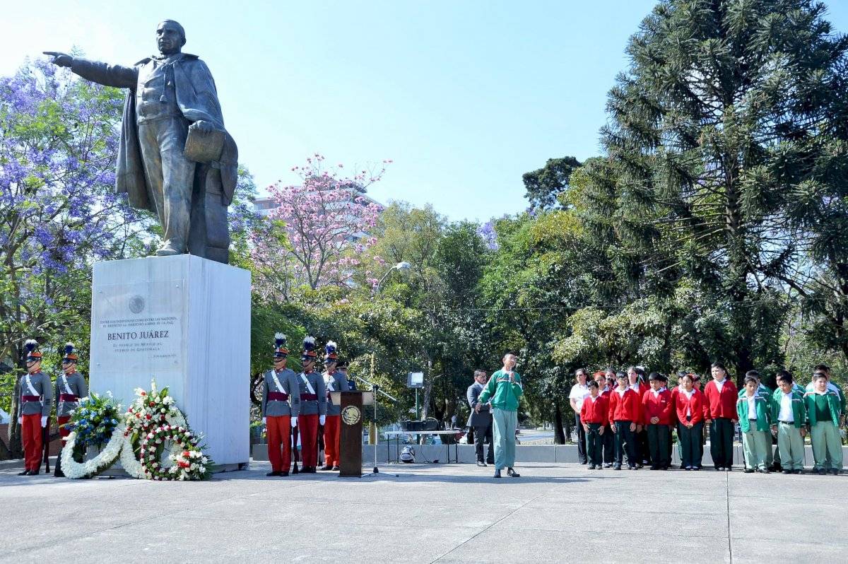 Estatua de Benito Juárez en Guatemala