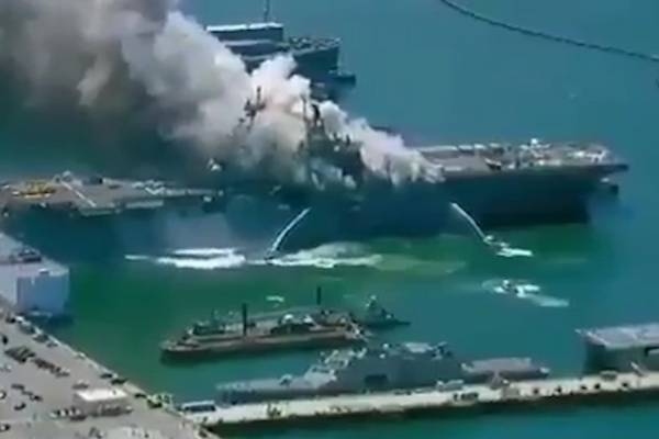 Hospitalizan a marinos luego de incendio en base naval en San Diego