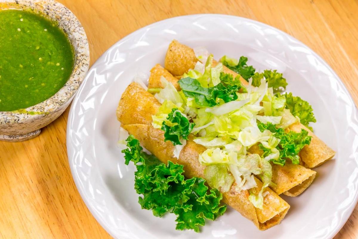 Flautas vegetarianas para darte un antojo mexicano sin culpa Nueva Mujer