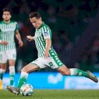 Manuel Pellegrini confirma el regreso de Andrés Guardado a La Liga