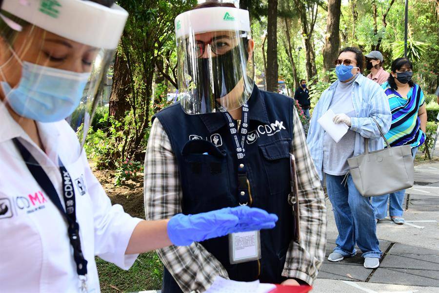 Ciudad de México abre quioscos de pruebas de COVID-19 en zonas más afectadas