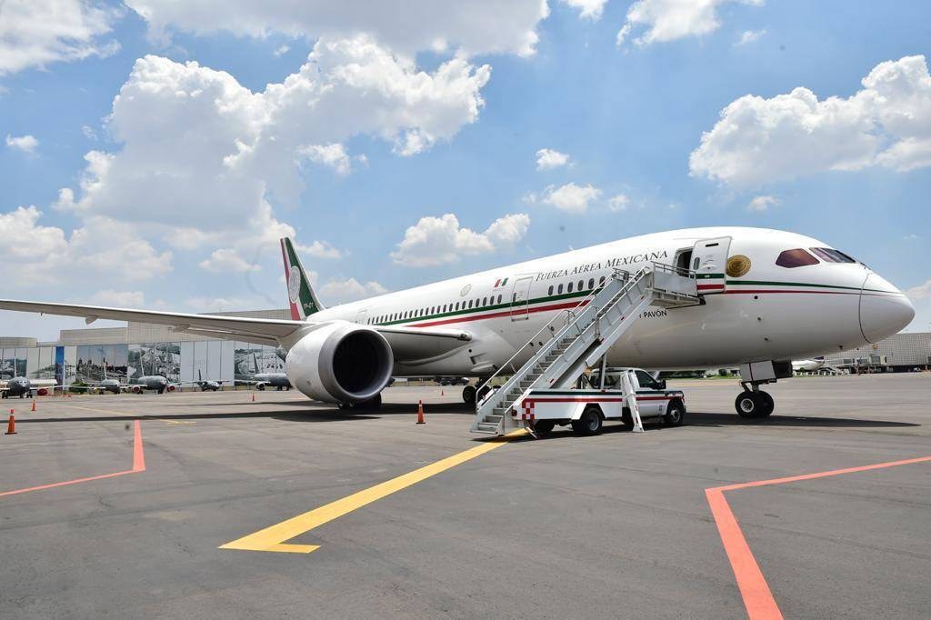 Llegada avión presidencial Avión presidencial