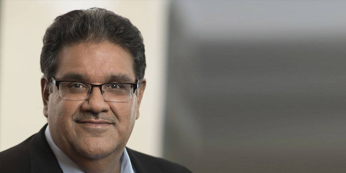 Jefe de hardware de Intel abandona la compañía tras anuncio de retraso en chips