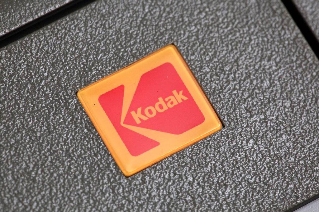 Eastman Kodak, fundada en 1888 y propietaria de centenares de patentes en la industria fotográfica, se declaró en bancarrota en enero de 2012. Eastman Kodak, fundada en 1888 y propietaria de centenares de patentes en la industria fotográfica, se declaró en bancarrota en enero de 2012.