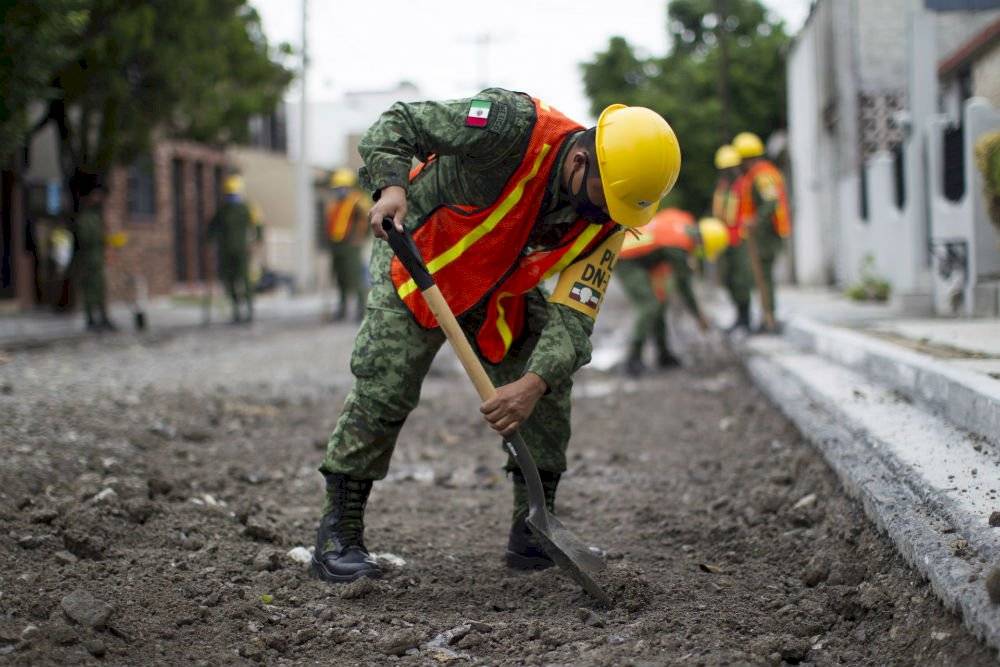 Limpieza en Nuevo León tras Hanna