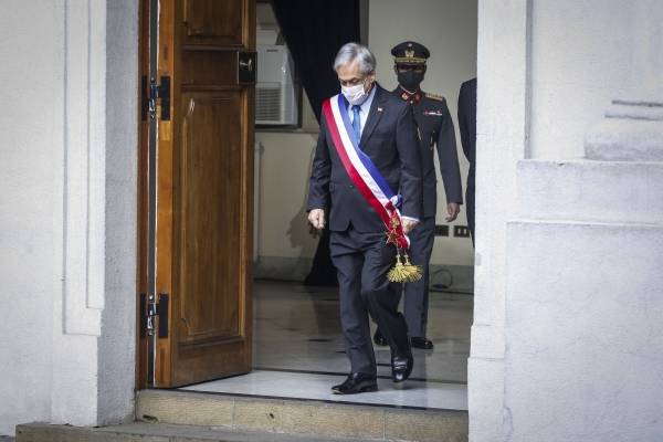 Vuelven las visitas oficiales en La Moneda, Piñera recibirá a su par colombiano