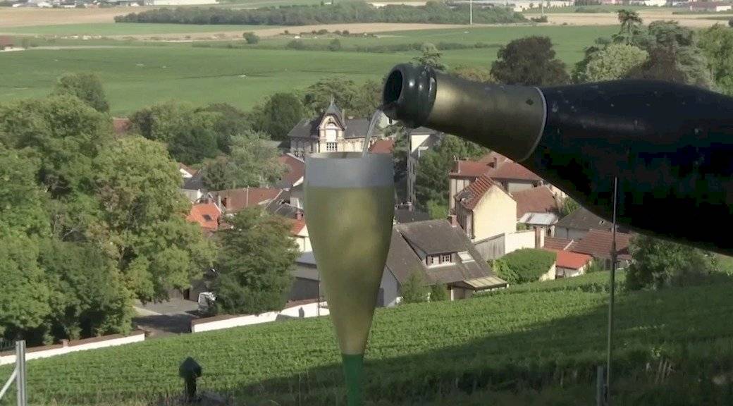 Ventas de champán caen un tercio debido la pandemia