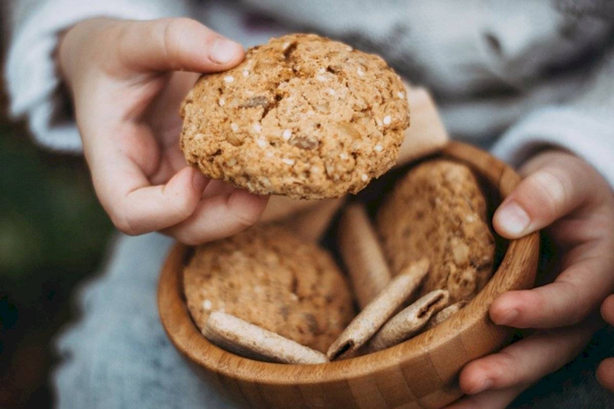 Prepara en casa estas ricas galletas de avena con canela