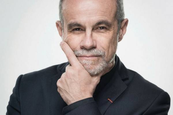 Professor Carlos Moreno