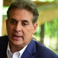 Bhatia dice que votará por el PPD sin mencionar a Charlie Delgado