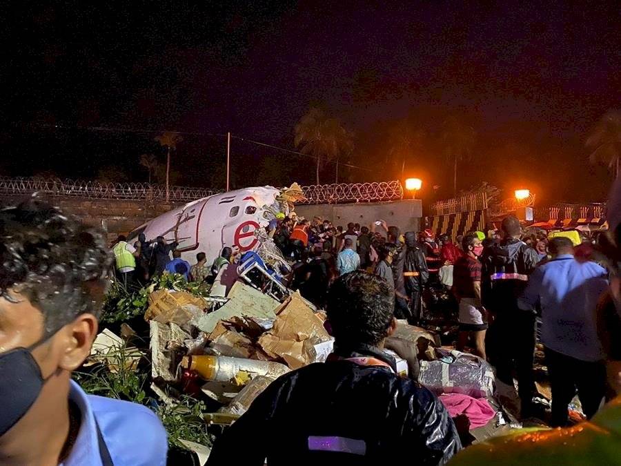 10 impresionantes fotos del accidente de vuelo en India