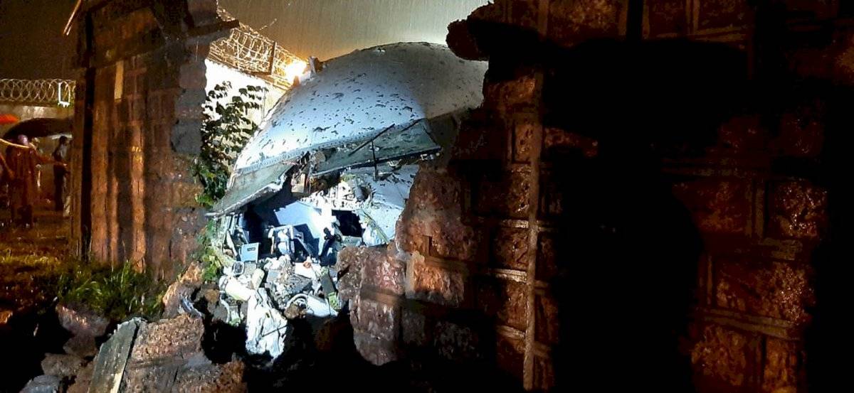 10 impresionantes fotos del accidente de vuelo en India