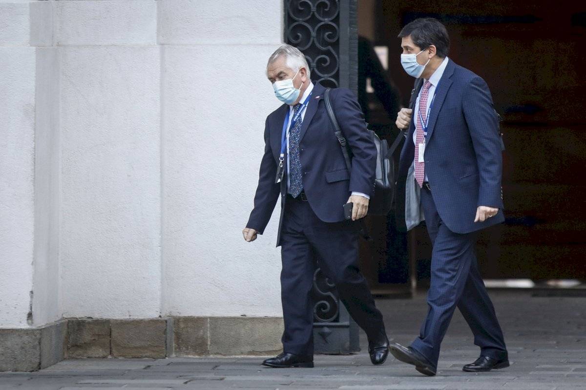 Ministro de Salud Enrique Paris