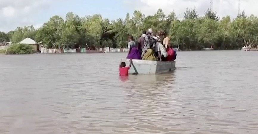 Inundaciones desplazan a miles de familias en Somalia