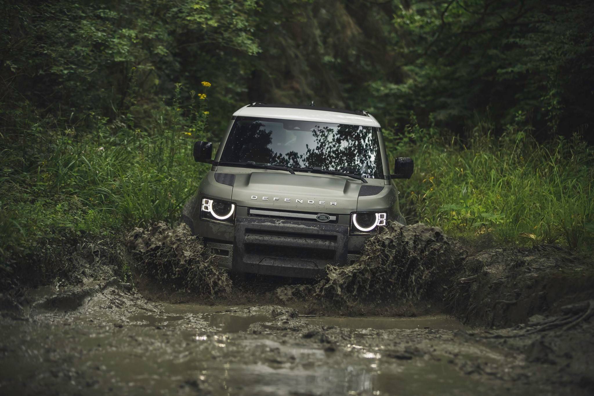 Land Rover Defender