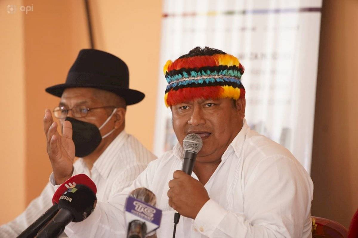 Leonidas Iza y Jaime Vargas declinaron sus aspiraciones presidenciales