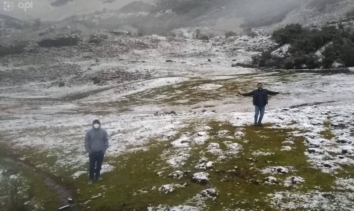 El Cajas (Cuenca) se cubrió de nieve debido a las bajas temperaturas